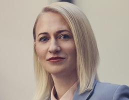 Eglė Dovbyšienė, SEB banko valdybos narė ir Mažmeninės bankininkystės tarnybos vadovė